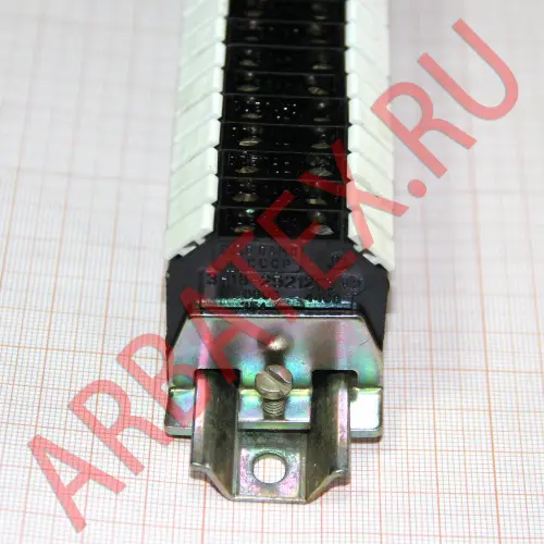 Блок зажимов наборных БЗН18-2521205 фото фото 2 Блок зажимов наборных БЗН18-2521205 Предохранители фото фото 2